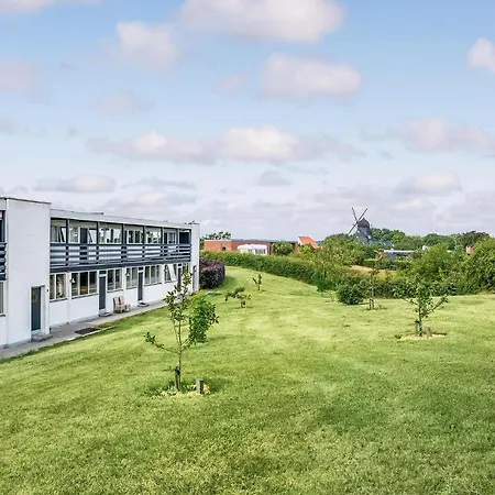 アパート 1 Bedroom Awesome In